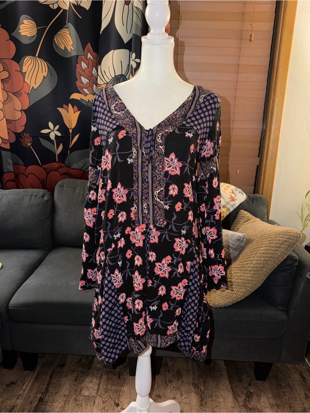 Anna Sui x O'Neill Black Floral Lace-Up Long Sleeve V-Neck Short Dress M
